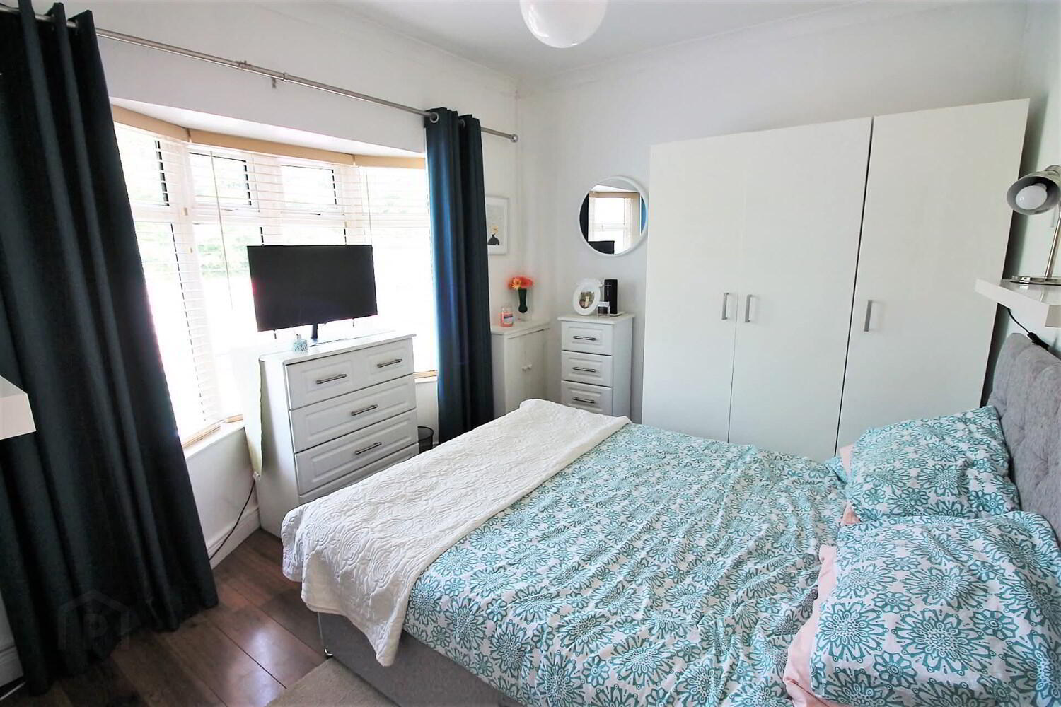 174 Whitewell Road 4 of 18