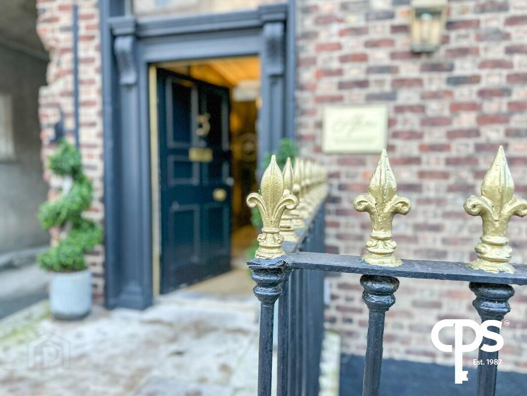 10 Rusell Street 4 of 36