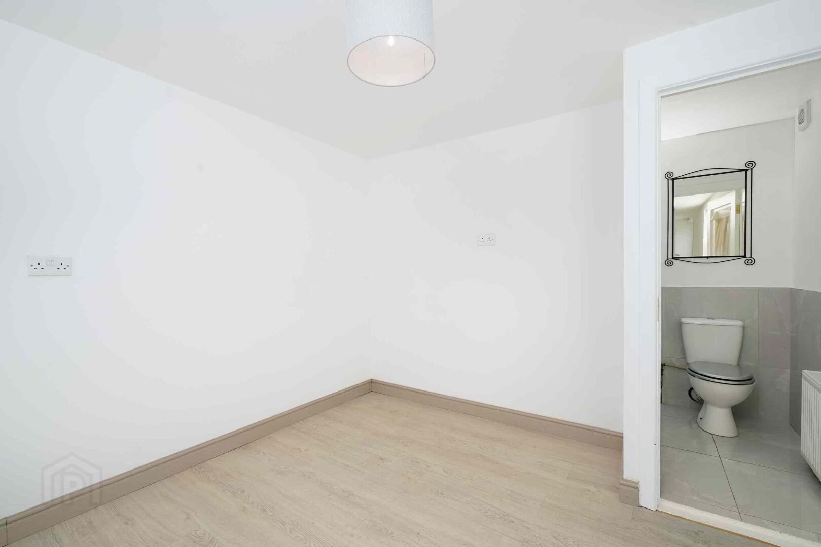 property description image