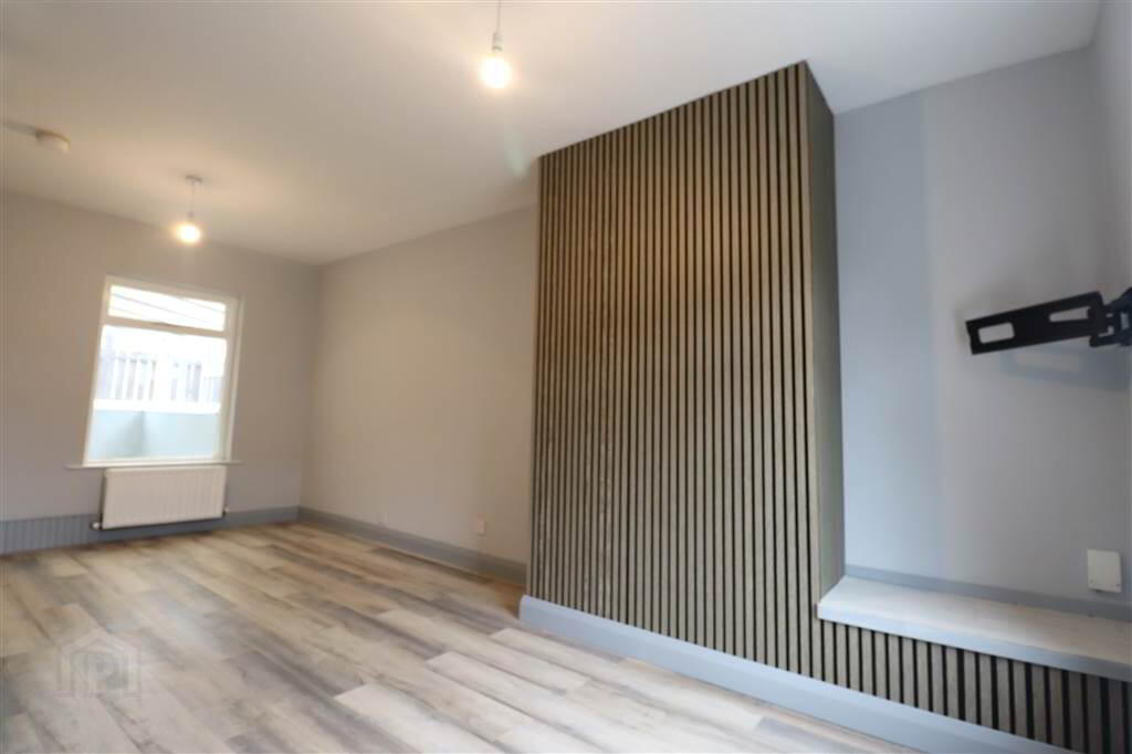 10 Windsor Avenue 3 of 18