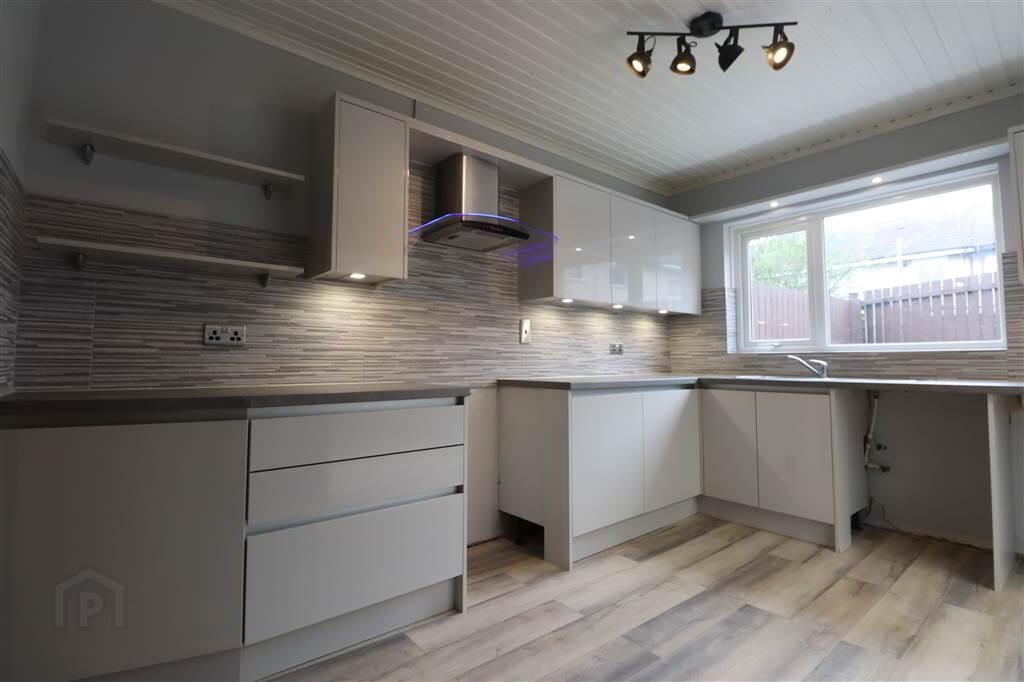 10 Windsor Avenue 7 of 18