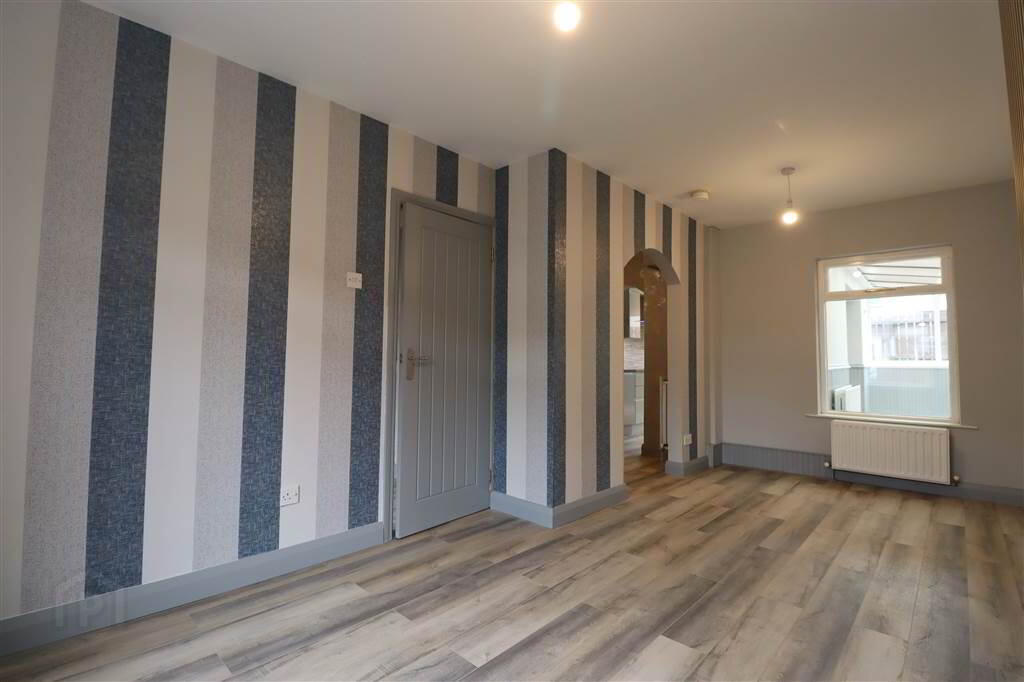 10 Windsor Avenue 4 of 18