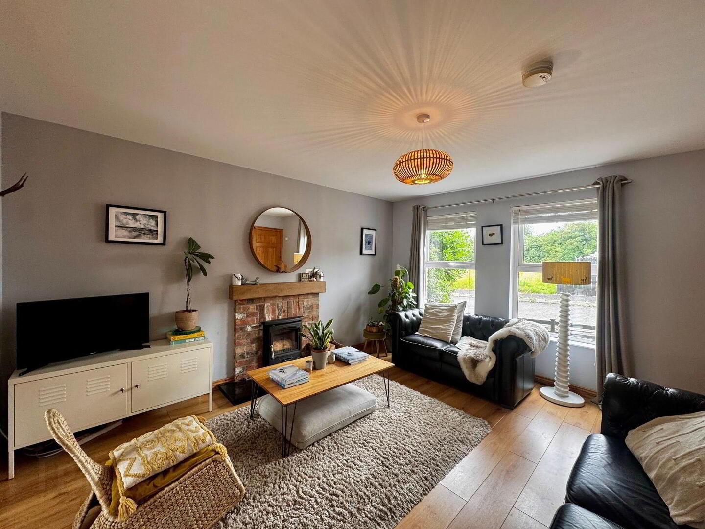 1 Castlewood Crescent 6 of 46