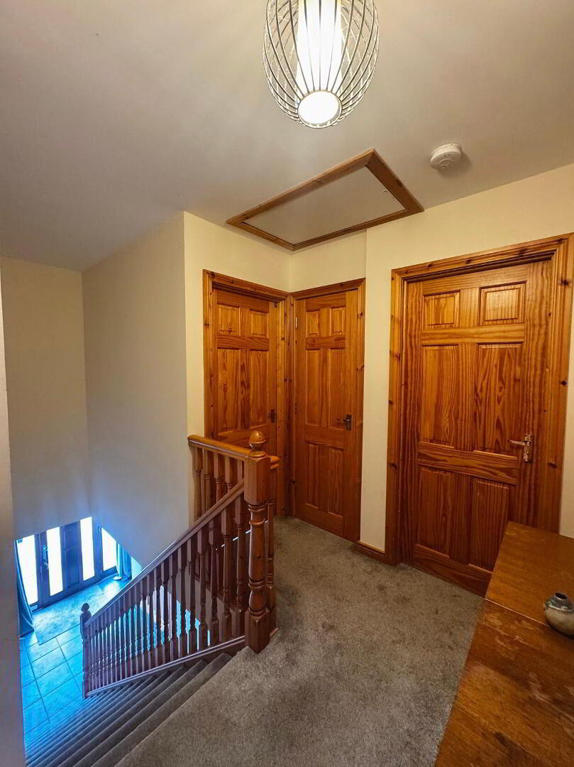 1 Castlewood Crescent 20 of 46