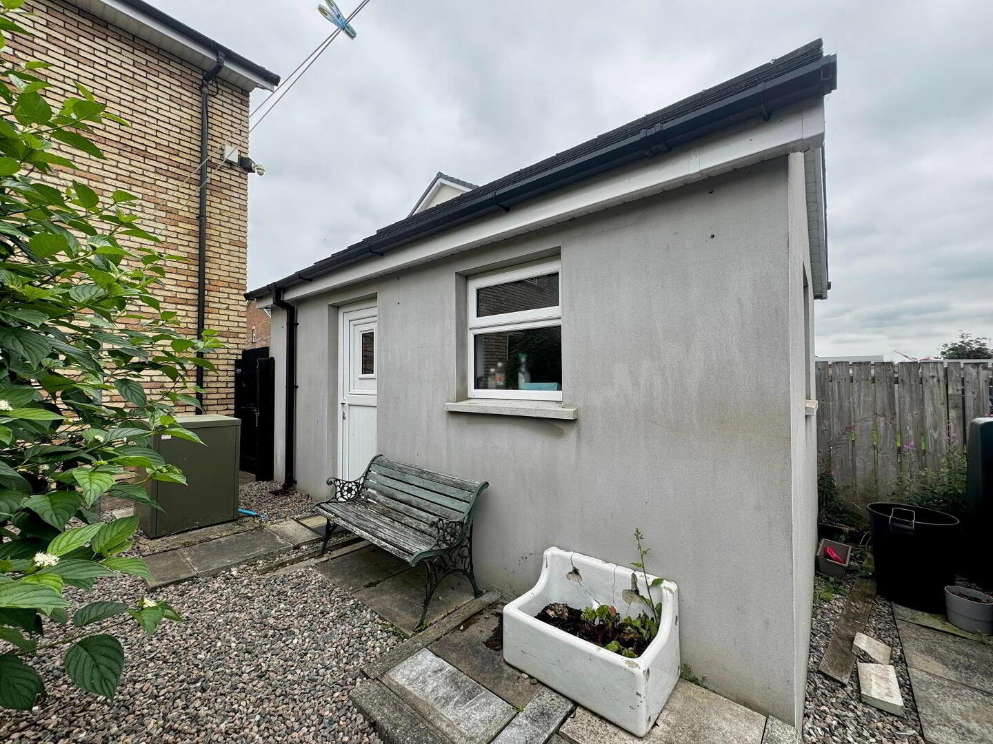 1 Castlewood Crescent 37 of 46