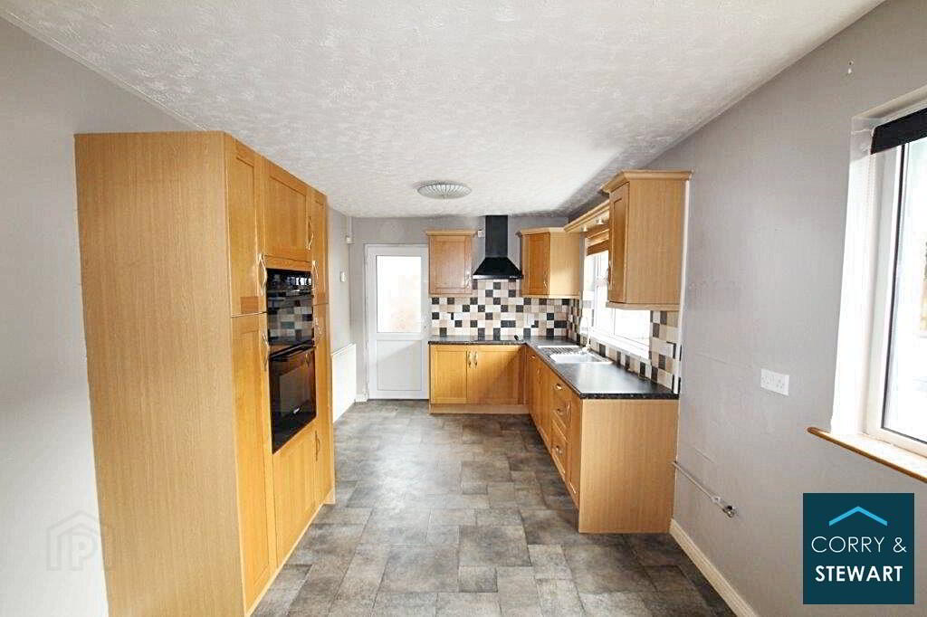 38 Sperrin Park 4 of 17