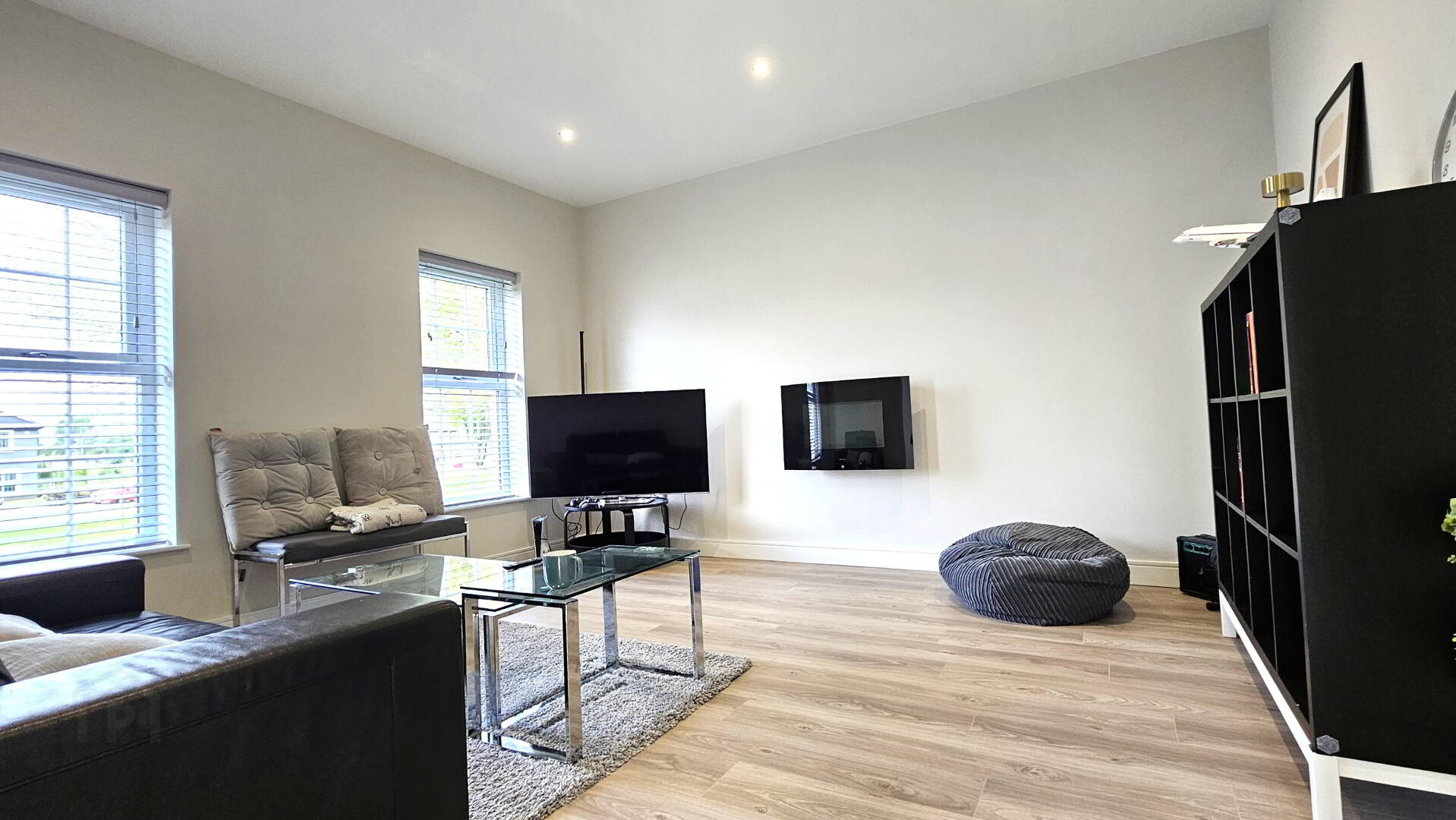 18 Belmont Hall Road 3 of 18