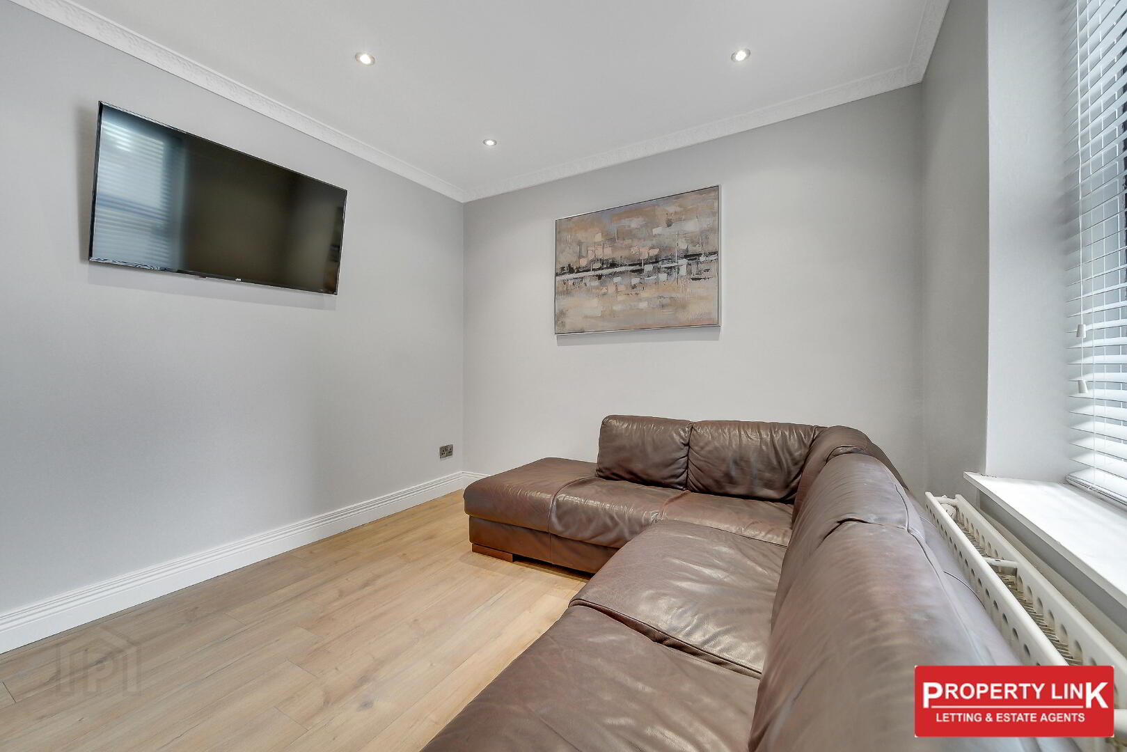 STUDENT ACCOMMODATION, 11 Park Avenue 4 of 15