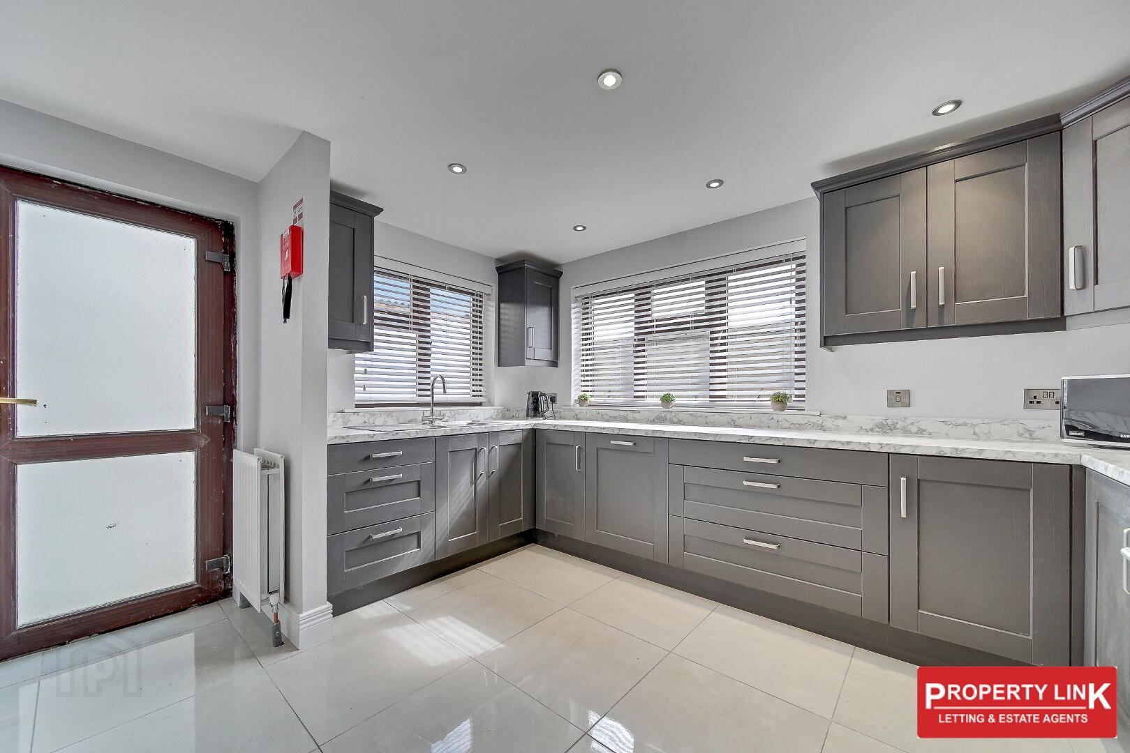 STUDENT ACCOMMODATION, 11 Park Avenue 6 of 15
