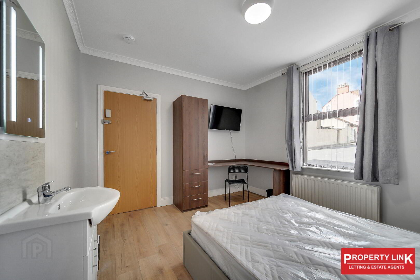 STUDENT ACCOMMODATION, 11 Park Avenue 10 of 15