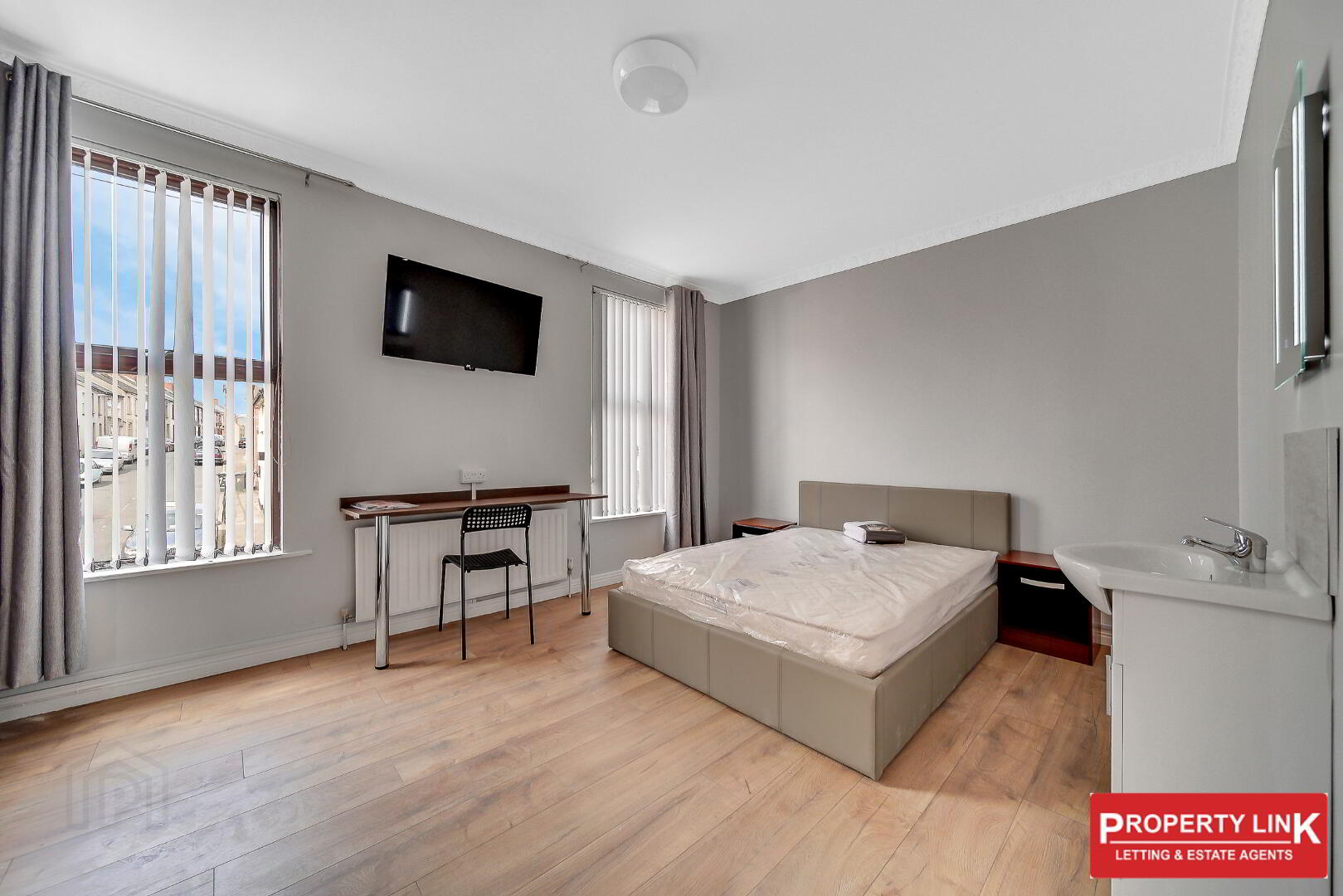 STUDENT ACCOMMODATION, 11 Park Avenue 12 of 15