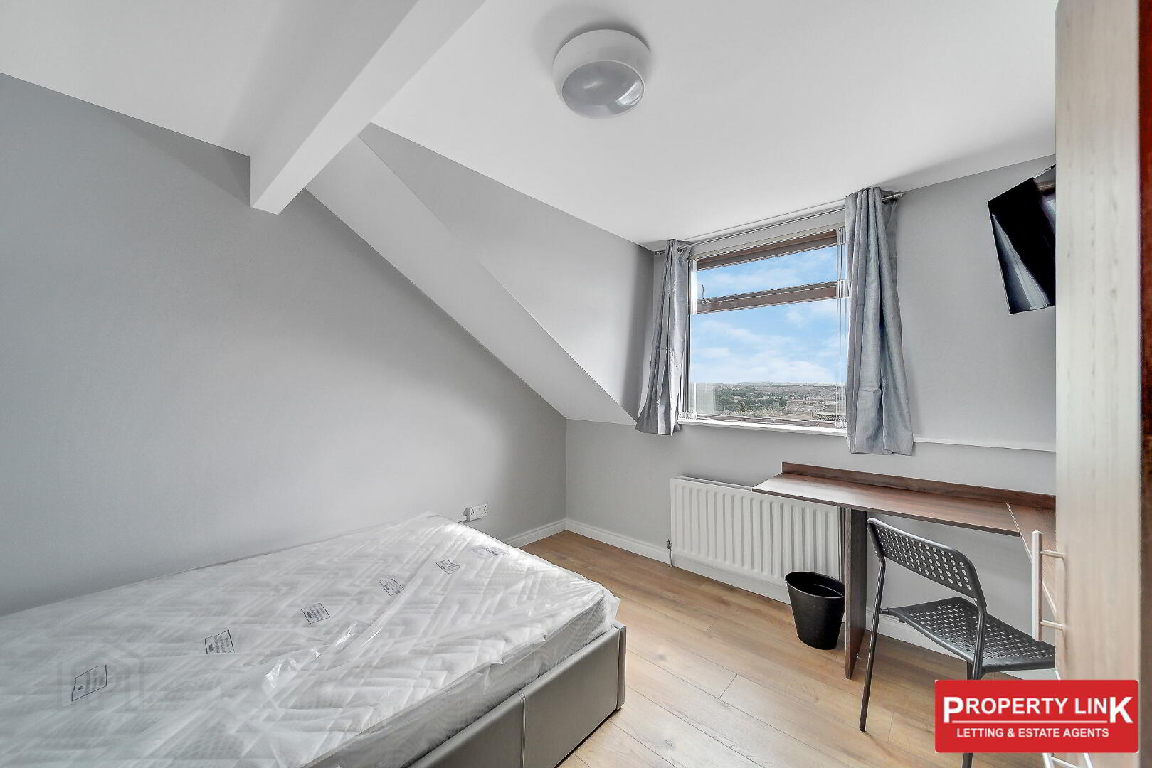 STUDENT ACCOMMODATION, 11 Park Avenue 14 of 15