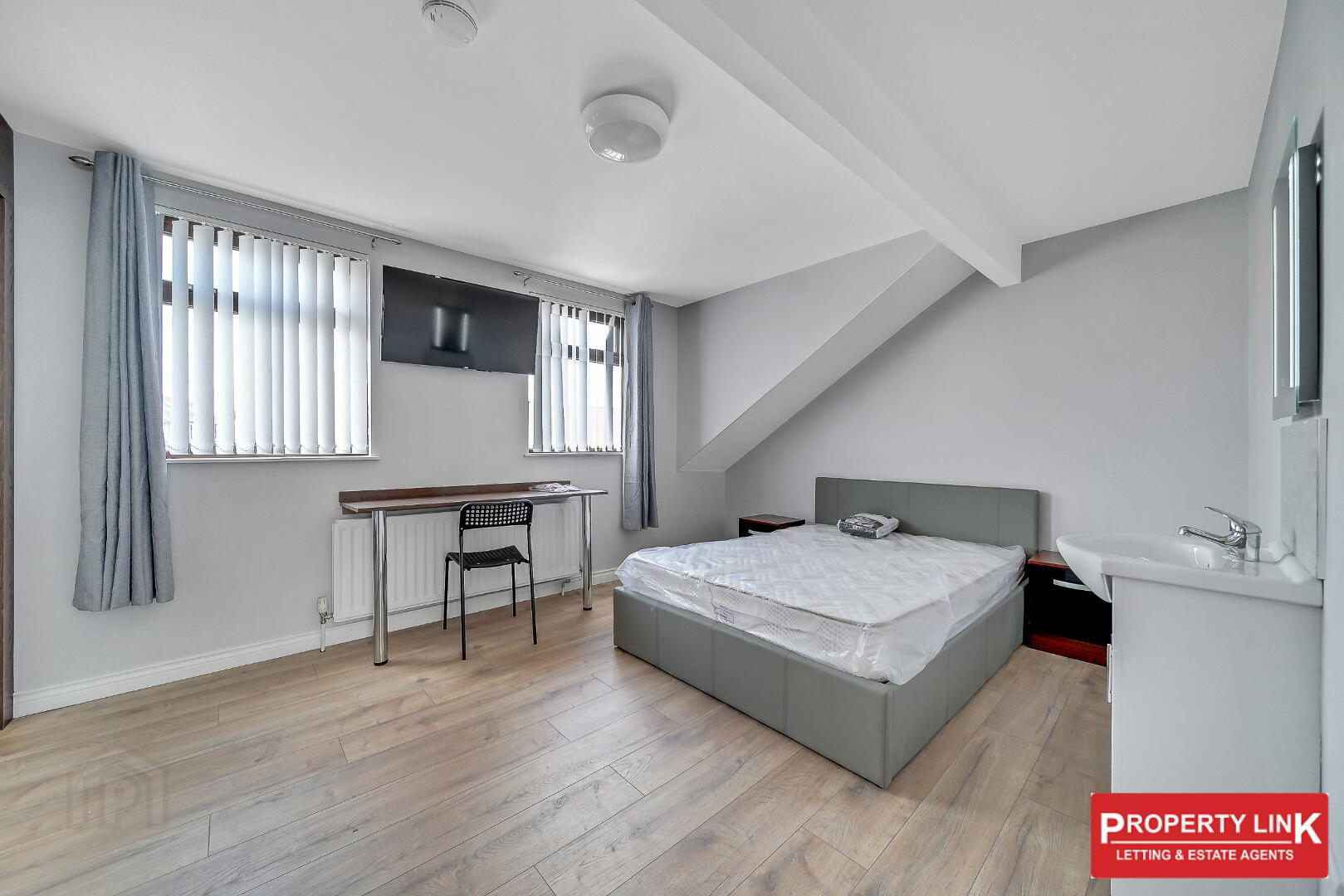 STUDENT ACCOMMODATION, 11 Park Avenue 15 of 15