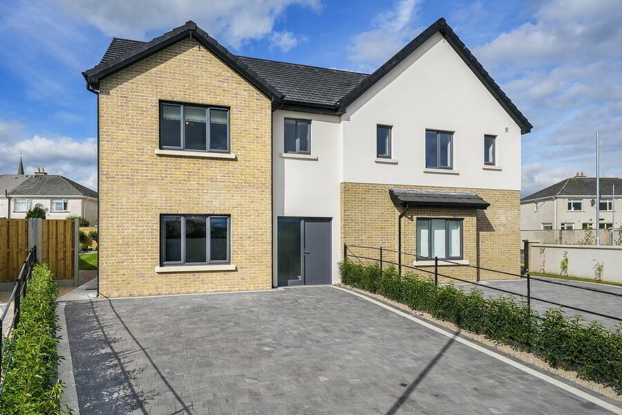 61 Cluain Loinn Grove 1 of 68
