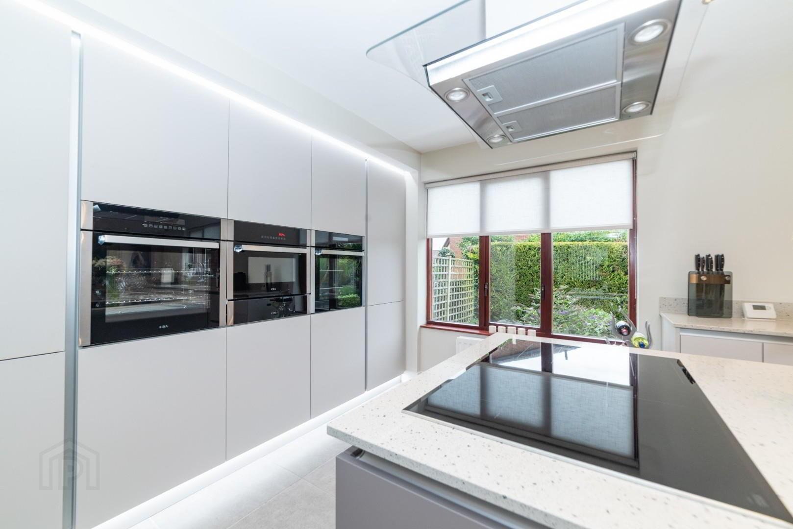 6 Glencroft Avenue 7 of 27
