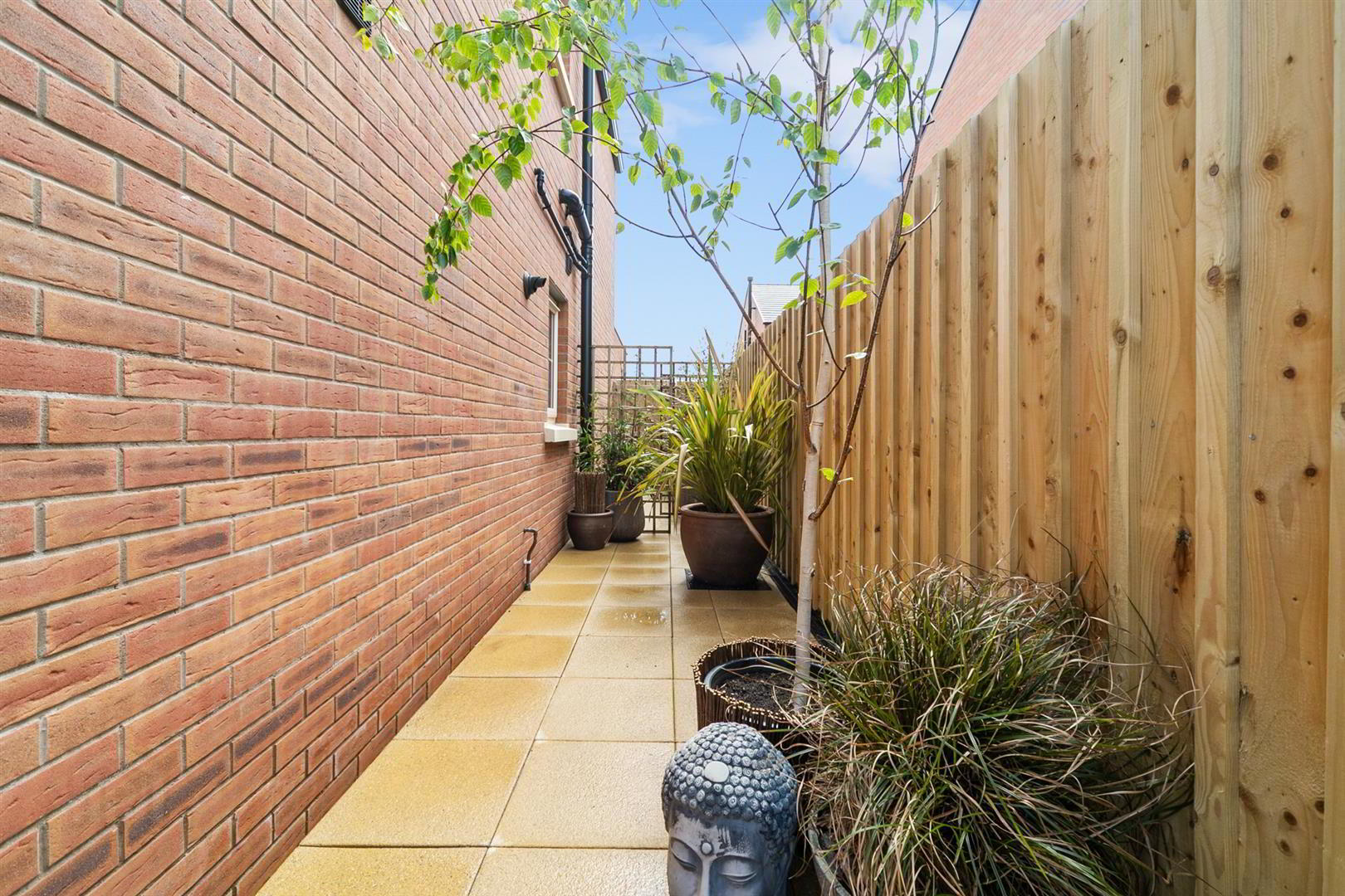 11 Castlelodge Gardens 32 of 35