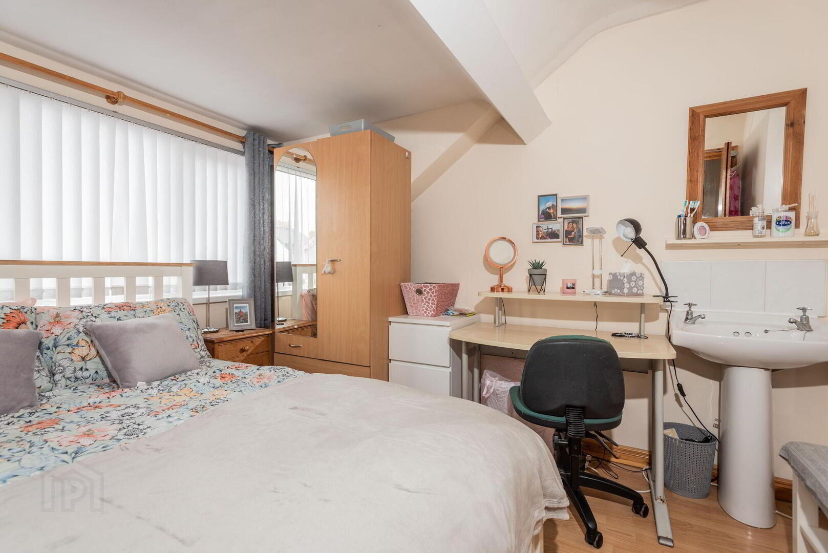 8 Cadogan Street 8 of 11