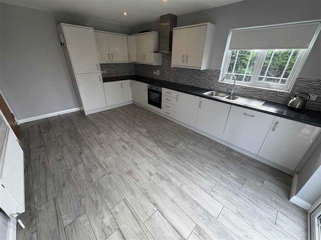 6 Bronte Court 3 of 14