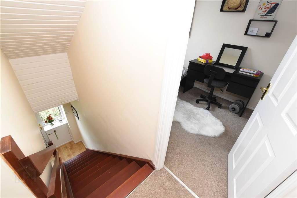22 Saratoga Avenue 23 of 32