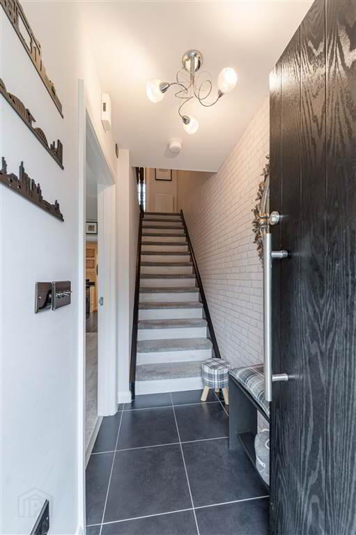 5 Eaton Court 4 of 27