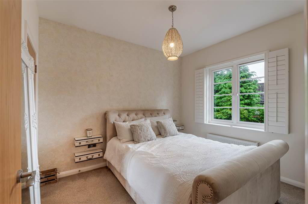 5 Eaton Court 17 of 27