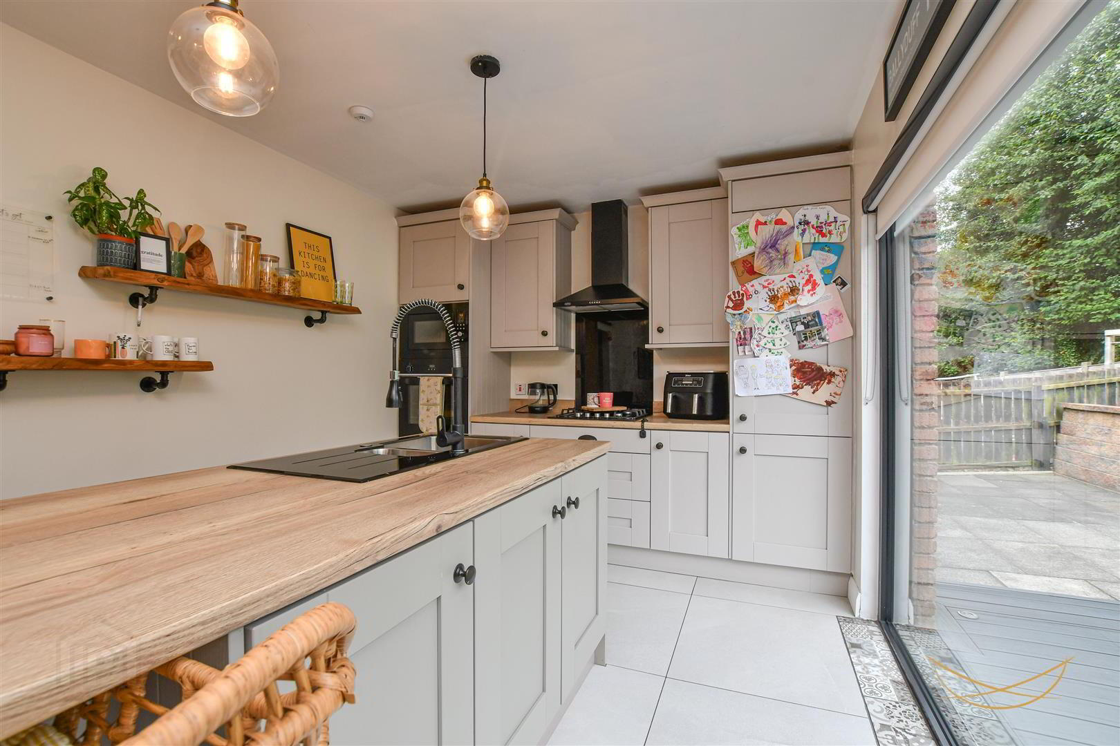 10 Burnet Close 13 of 64