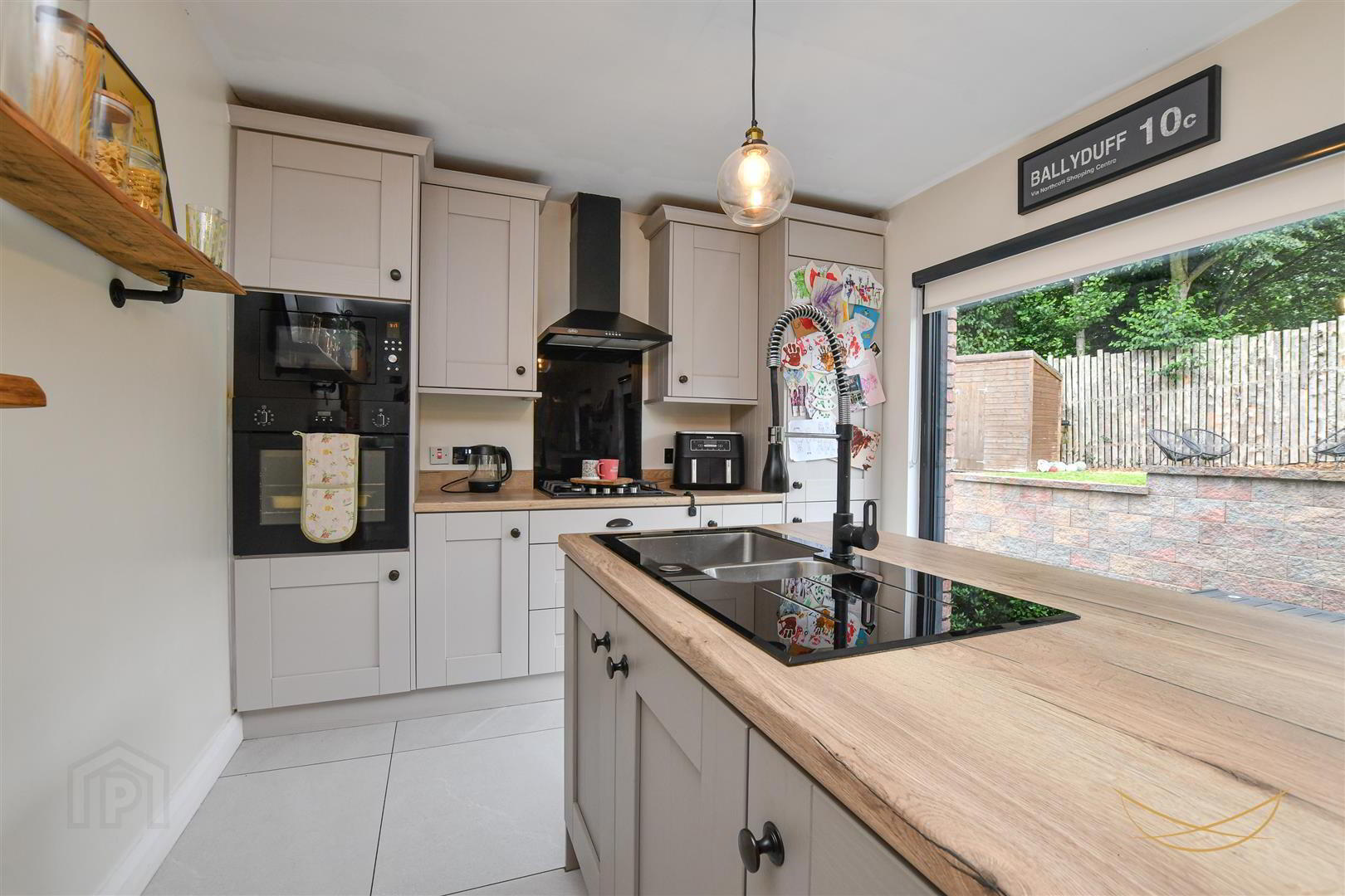 10 Burnet Close 15 of 64