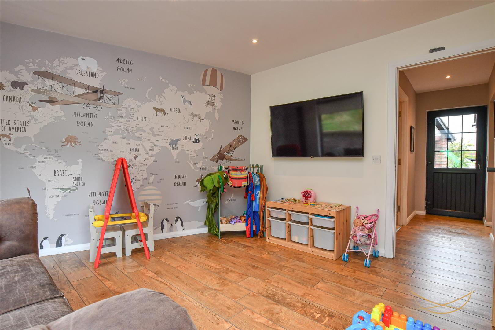 10 Burnet Close 29 of 64
