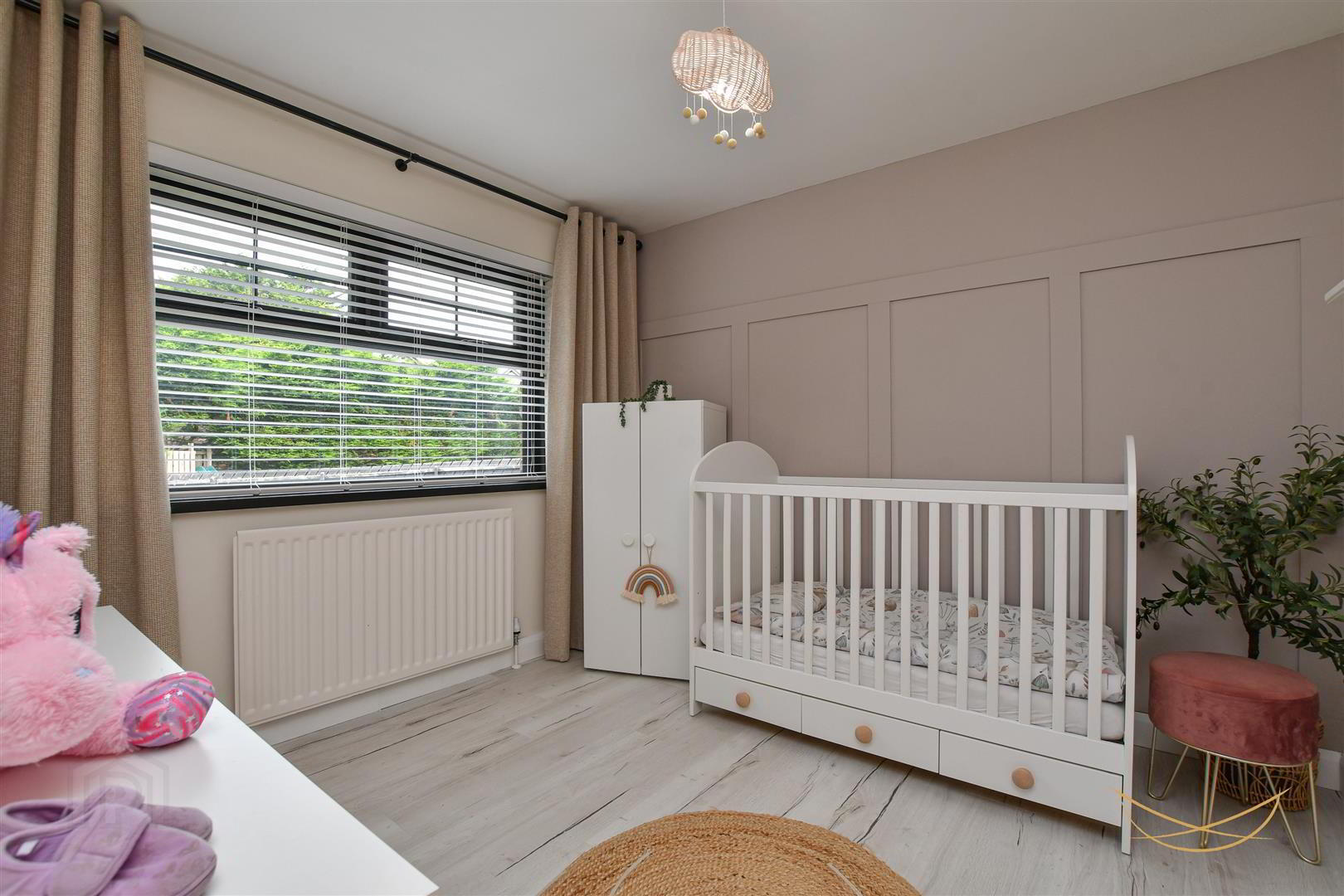 10 Burnet Close 41 of 64
