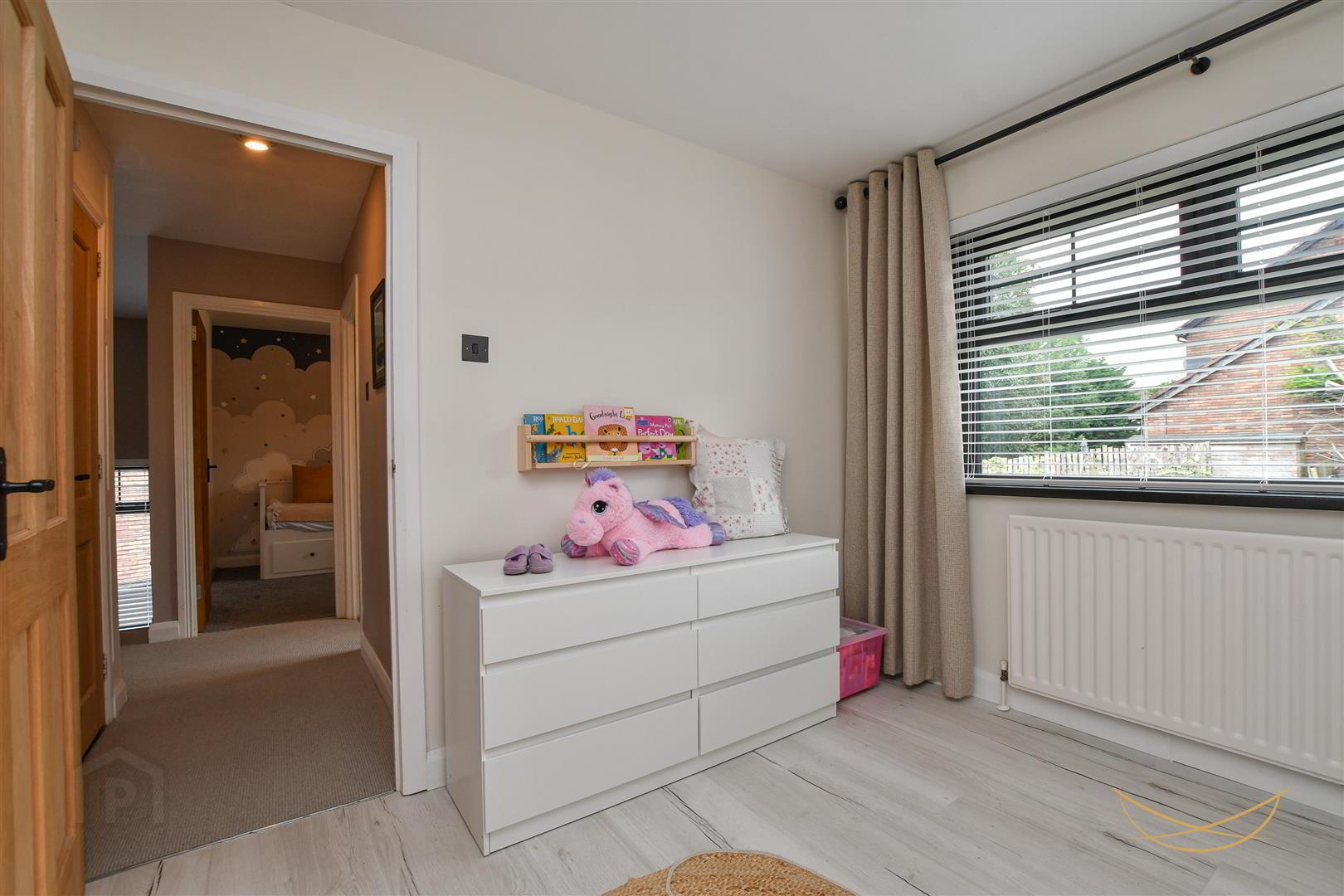 10 Burnet Close 43 of 64