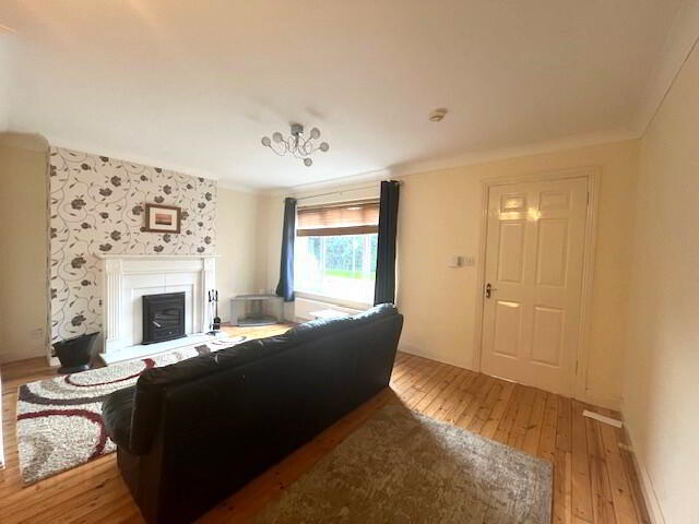 Broadfield Close 5 of 10