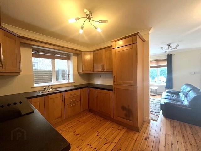 Broadfield Close 3 of 10