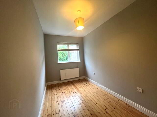 Broadfield Close 8 of 10