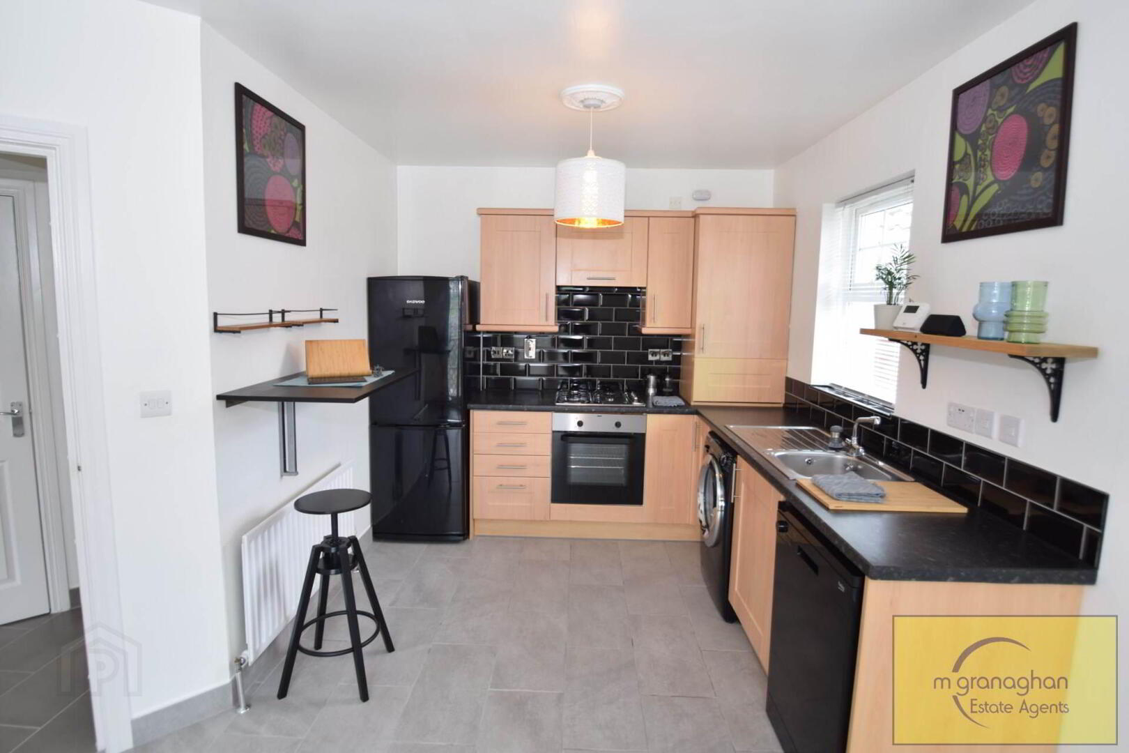Apt 8, St Marys Gardens 12 of 28