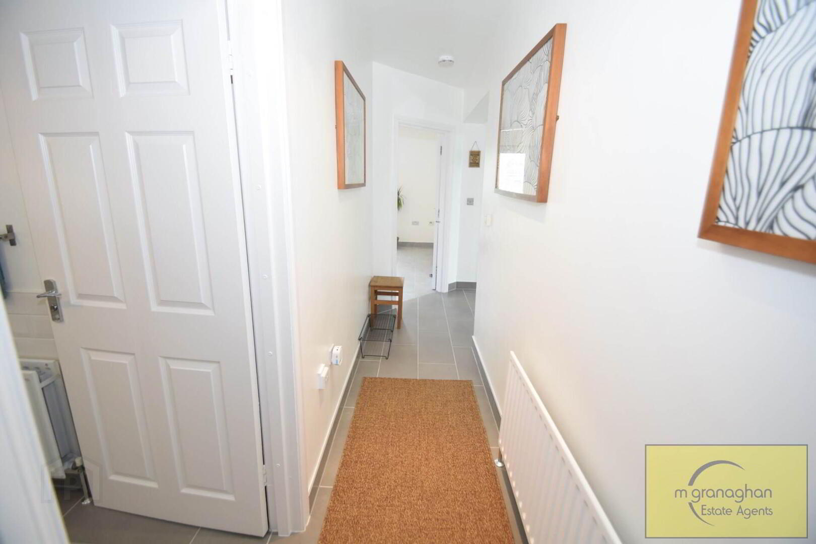 Apt 8, St Marys Gardens 5 of 28