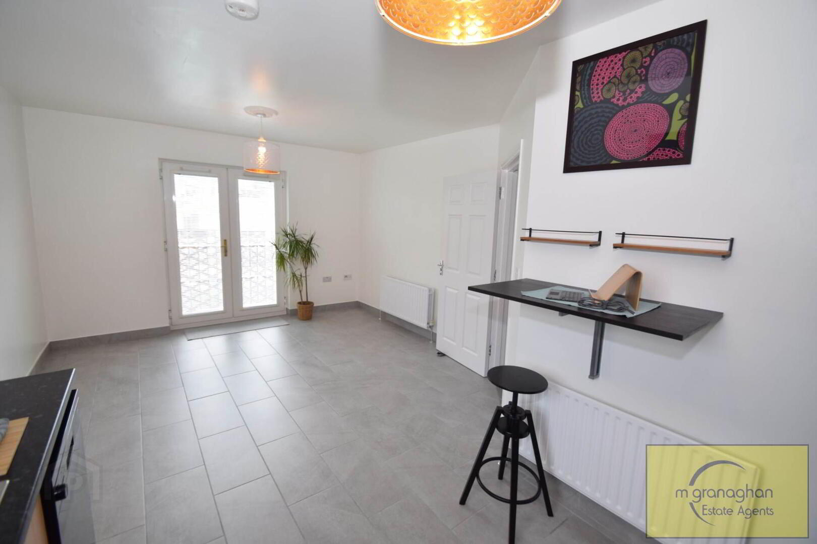 Apt 8, St Marys Gardens 7 of 28