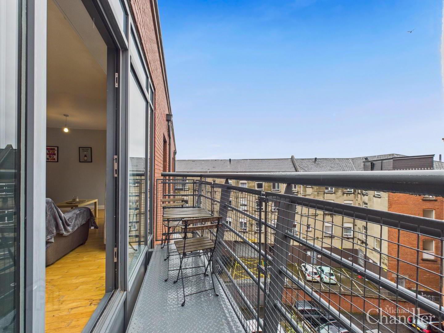 E5 Central Park, 33 Alfred Street 13 of 17