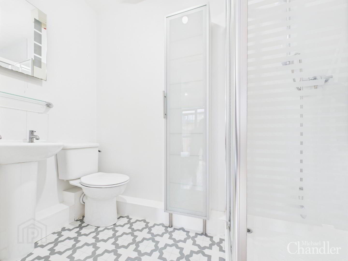 E5 Central Park, 33 Alfred Street 10 of 17