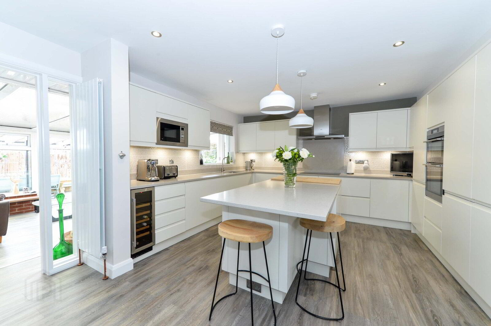 12 Craigowen Road 7 of 35