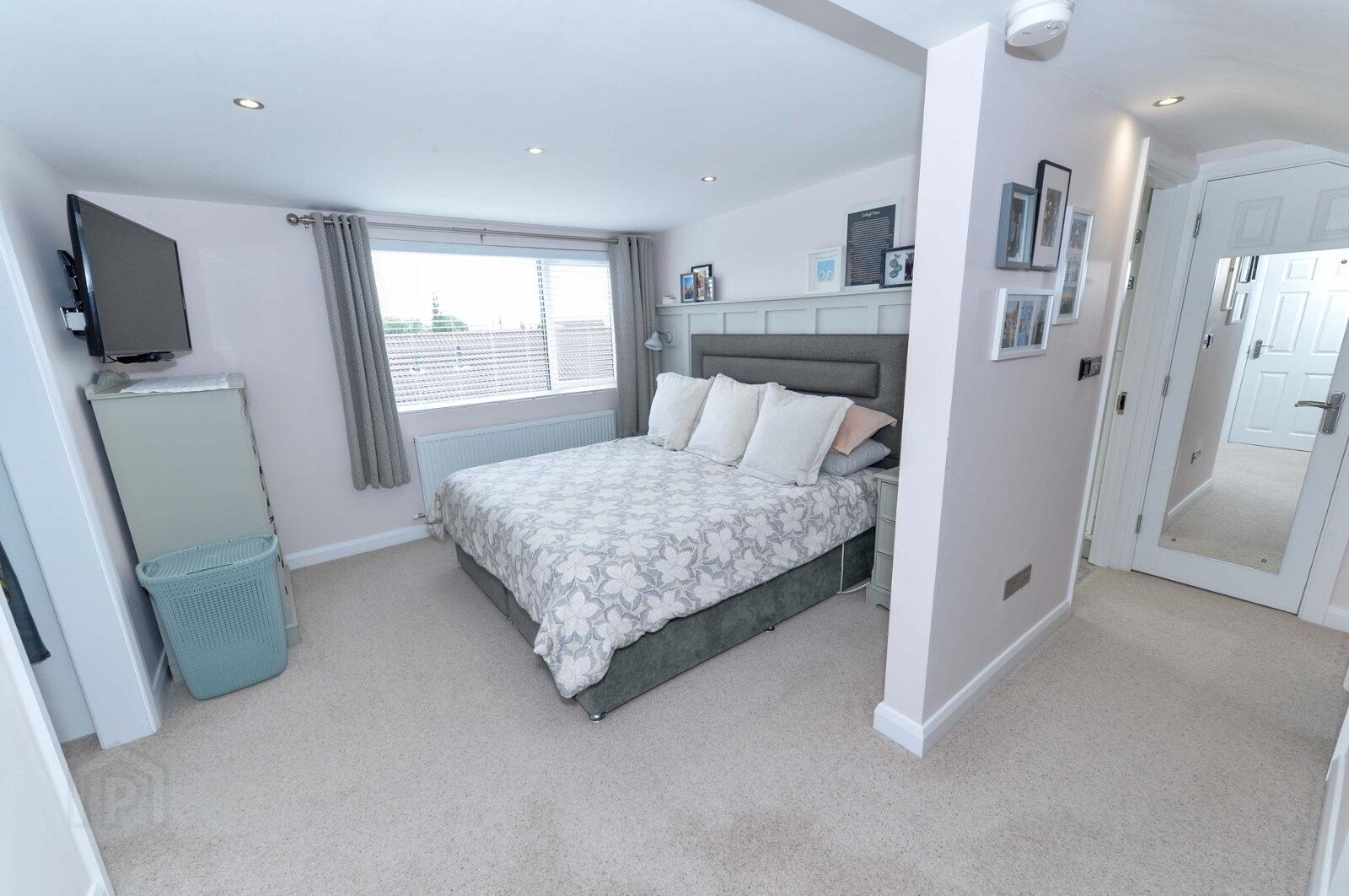12 Craigowen Road 14 of 35