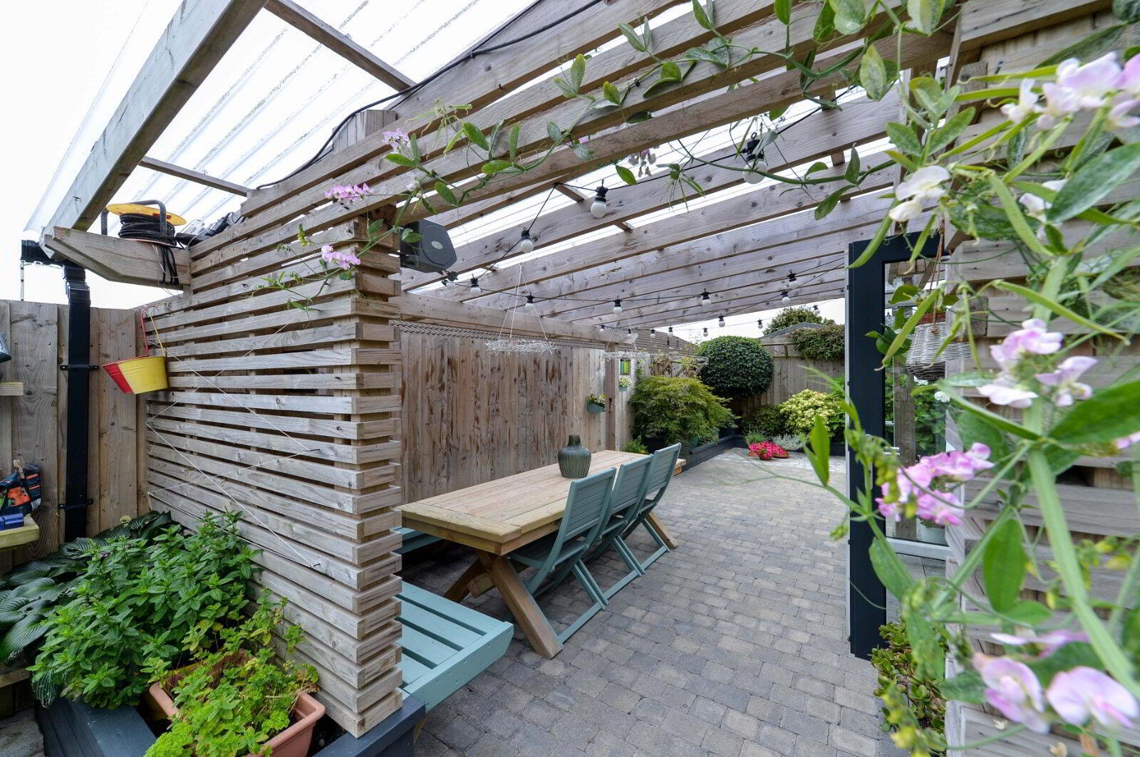 12 Craigowen Road 29 of 35
