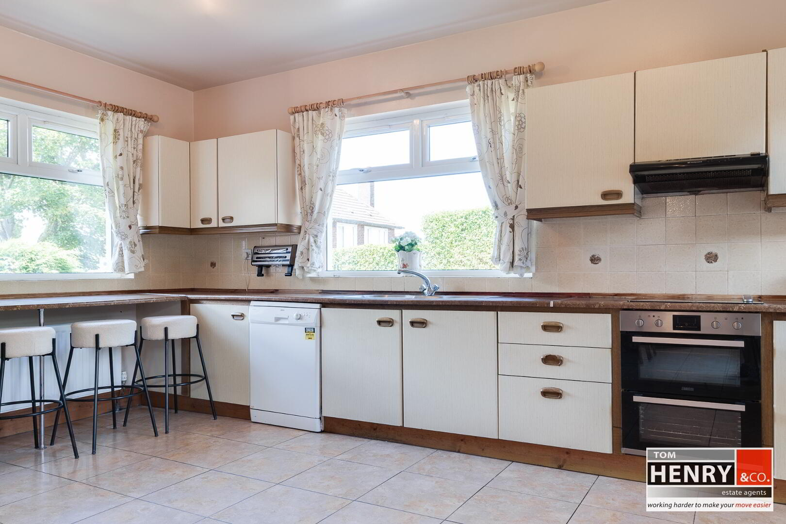 "Ledlie Villa", 60 Dungannon Road 15 of 54