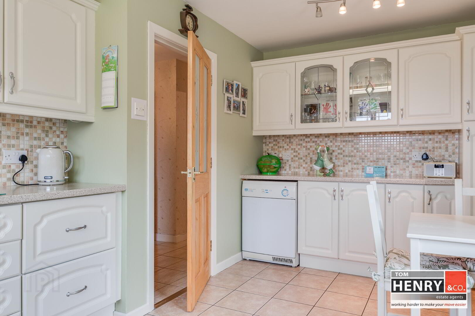 2 Bracken Brae 14 of 44