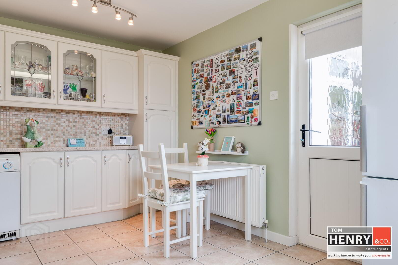 2 Bracken Brae 15 of 44