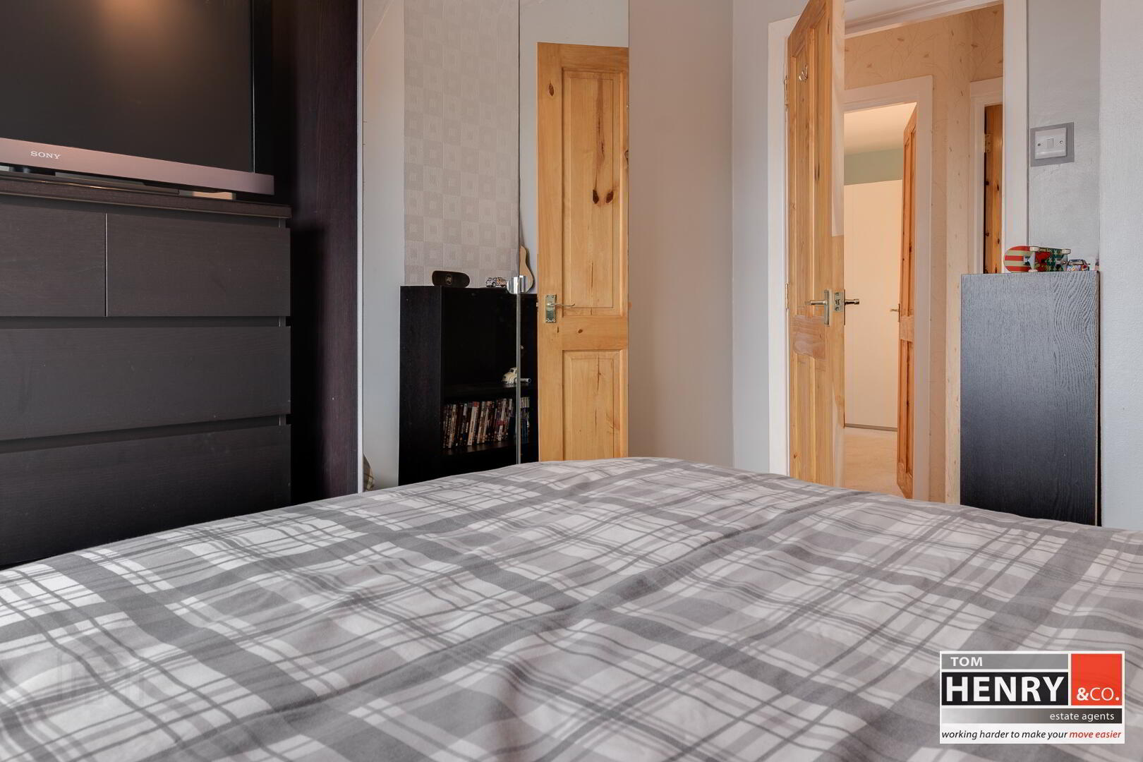2 Bracken Brae 36 of 44