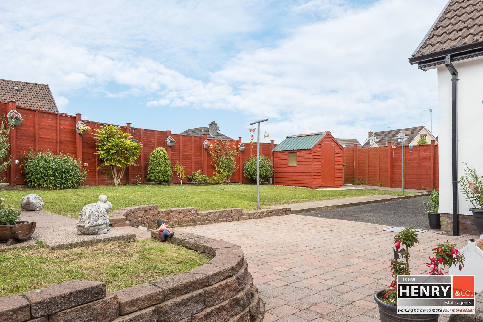 2 Bracken Brae 44 of 44