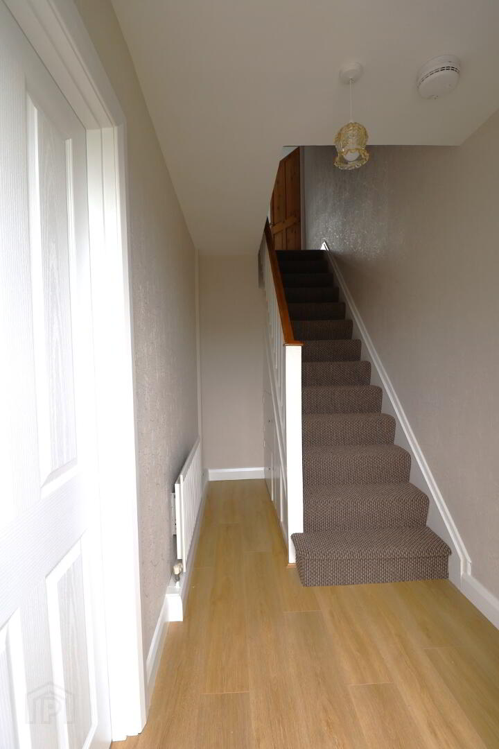 4 Donard Crescent 5 of 34