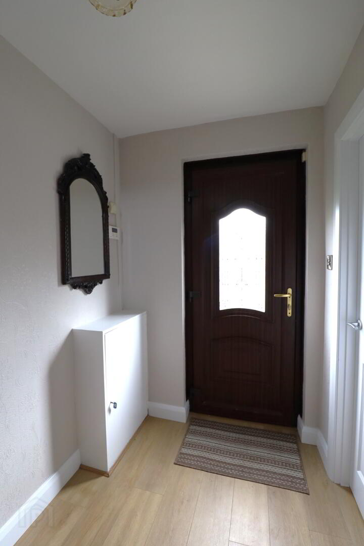4 Donard Crescent 6 of 34