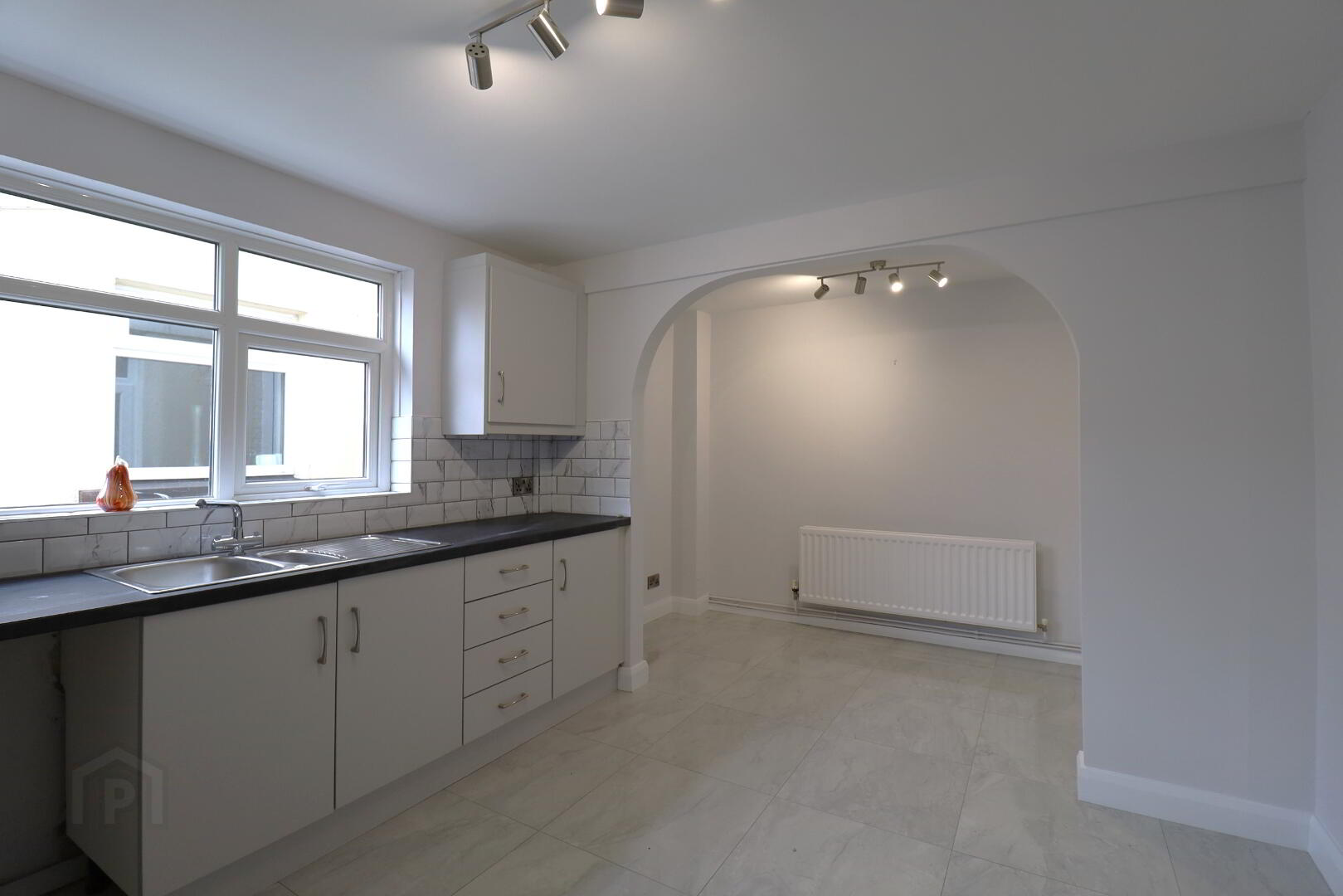 4 Donard Crescent 13 of 34
