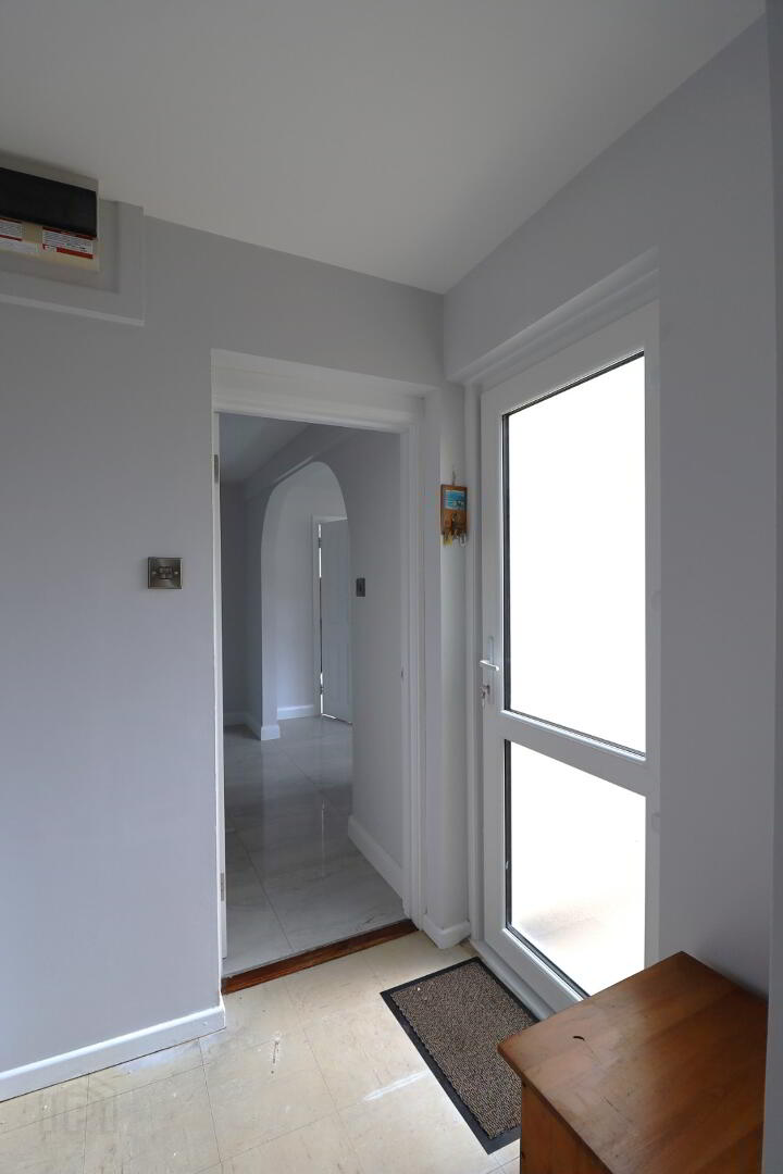 4 Donard Crescent 15 of 34